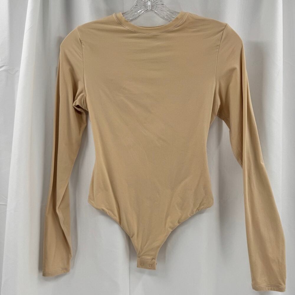 SKIMS LS Thong Bodysuit Soft Crew Neck Sz M Cream